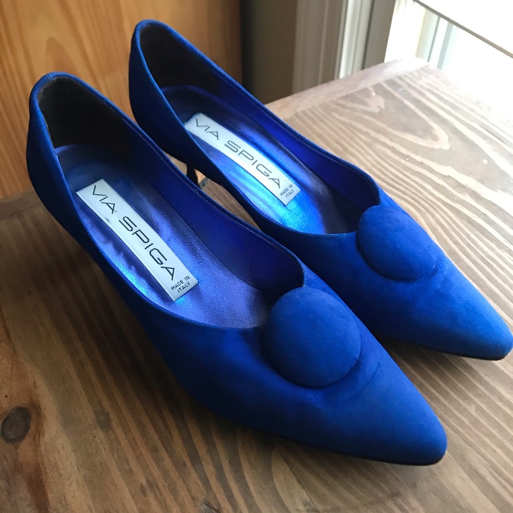 SMALL/Narrow Via Spiga Blue Suede Kitten Heels 6.5 Pumps - Size down